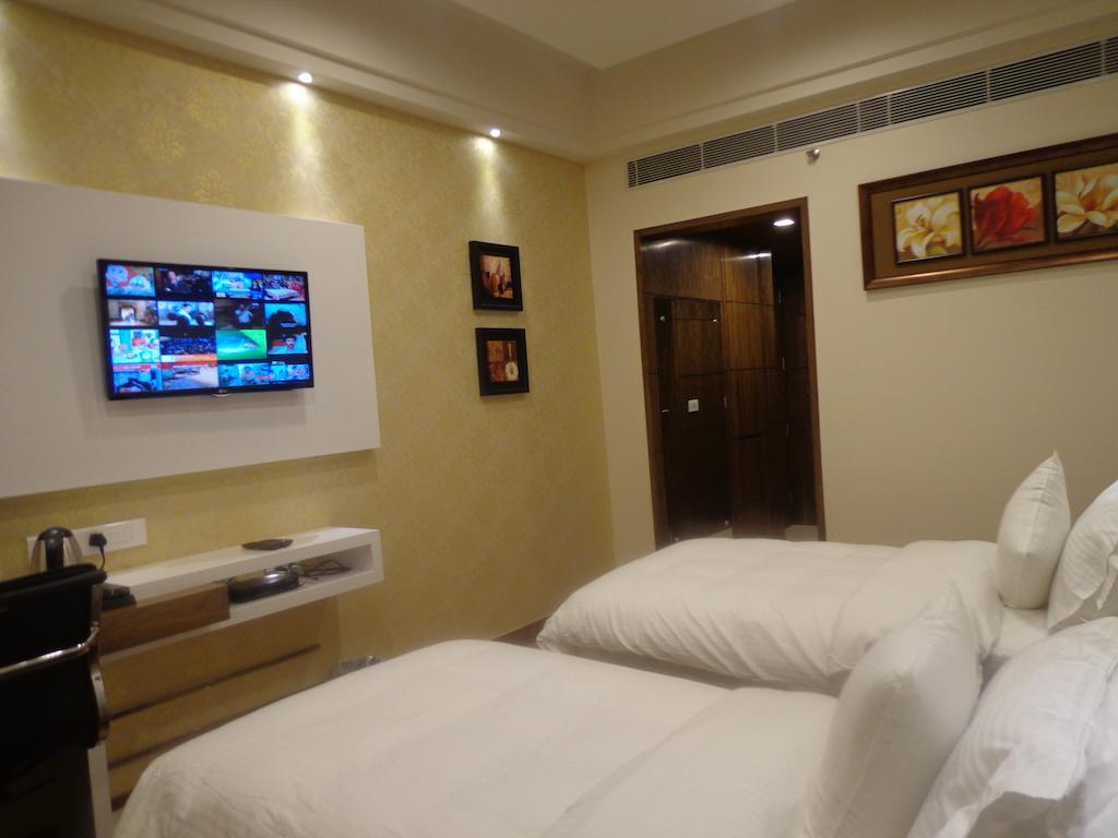 Hotel Taj Princess - Boutique Hotel Delhi  Exterior foto
